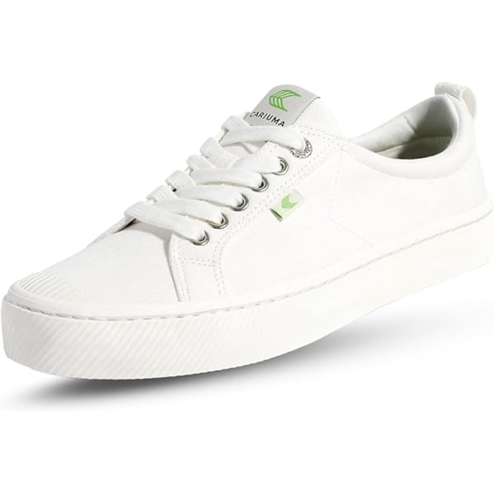 Cariuma White OCA Low Canvas Sneakers Size 7.5